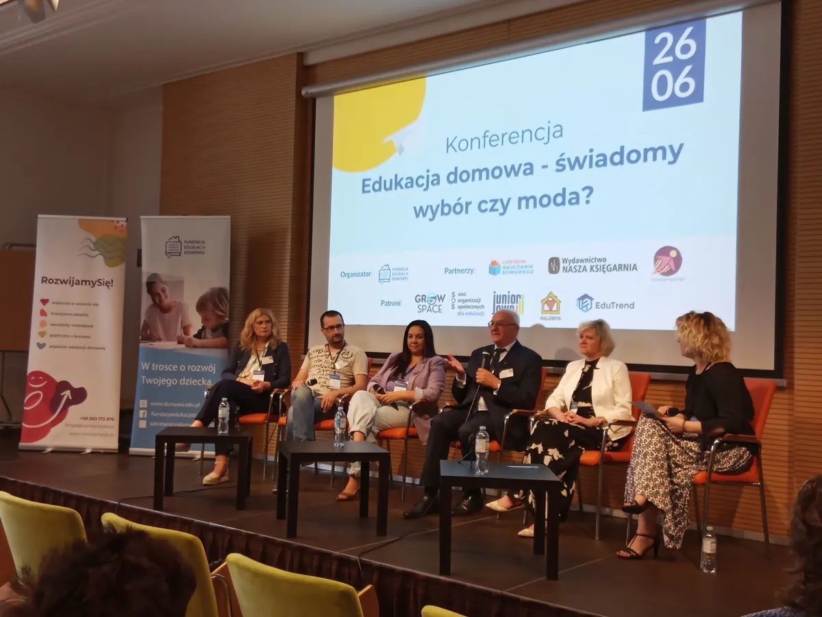 Panel dyskusyjny specjalistów i rodziców w edukacji domowej